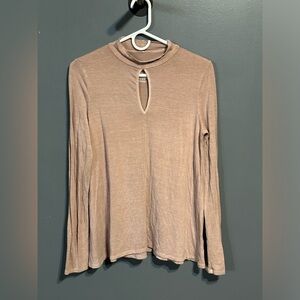 American Eagle Soft & Sexy Keyhole Top. Size medium